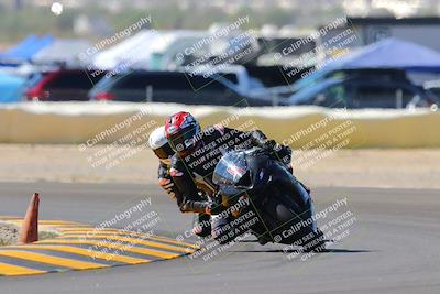 media/Oct-09-2022-SoCal Trackdays (Sun) [[95640aeeb6]]/Turn 2 (1110am)/